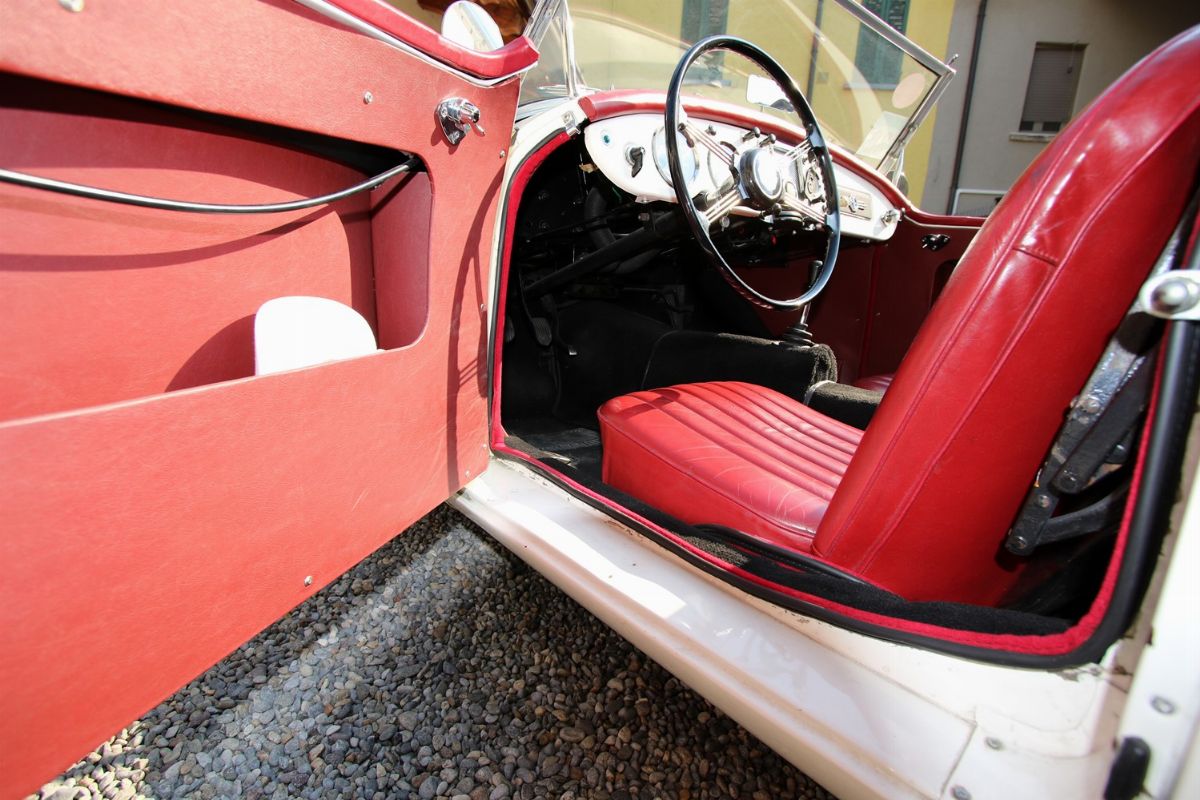 1957 Mga 1500 (mg)