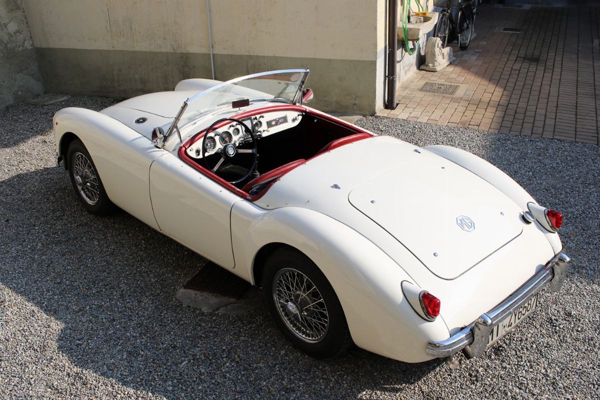 1957 Mga 1500 (mg)