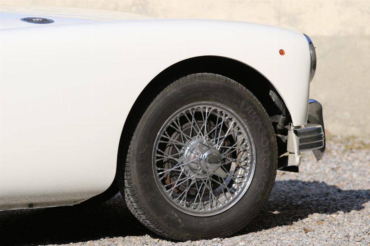 1957 Mga 1500 (mg)