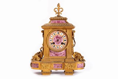 Pendola in Bronzo Dorato e Porcellana Policroma, Secolo XIX