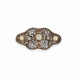 Spilla in argento, oro giallo 18K, perle e diamanti, inizio XX secolo