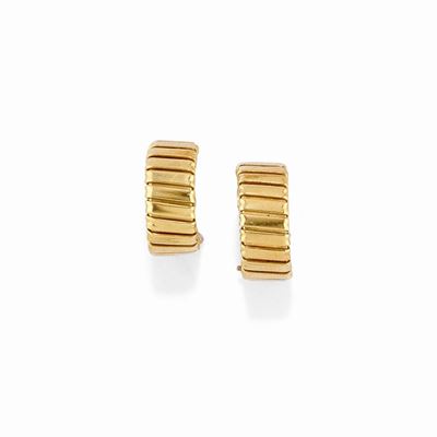 Orecchini in oro giallo 18k, a mezzo cerchio in maglia tubogas