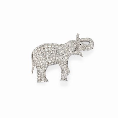 Spilla in platino con decorazioni in diamanti, raffigurante un elefante