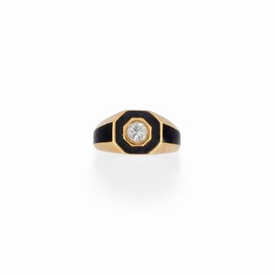 Anello in oro giallo 18K con smalto nero e diamante taglio brillante