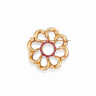 Spilla in oro giallo 18k con rubini a taglio rotondo