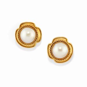  - Orecchini in oro giallo 18k e perla mabé