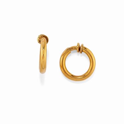 Orecchini in oro giallo 18k, cerchio con chiusura a perno retrattile