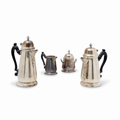 Servizio da tè e caffè, Italia, XX secolo, composto da zuccheriera, caffettiera e lattiera con ma...