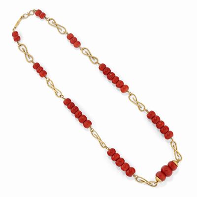 Collana in oro giallo 18k e corallo rosso, circa 1970