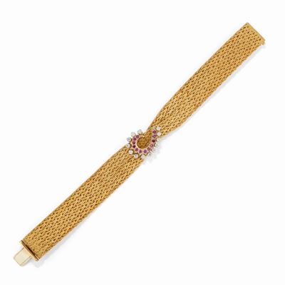 Bracciale in oro giallo 18K con motivo centrale di diamanti e rubini