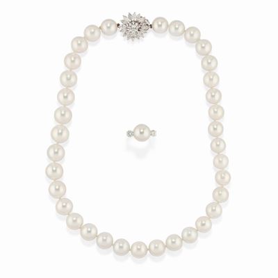 Collana e anello in oro bianco 18K con perle australiane e diamanti