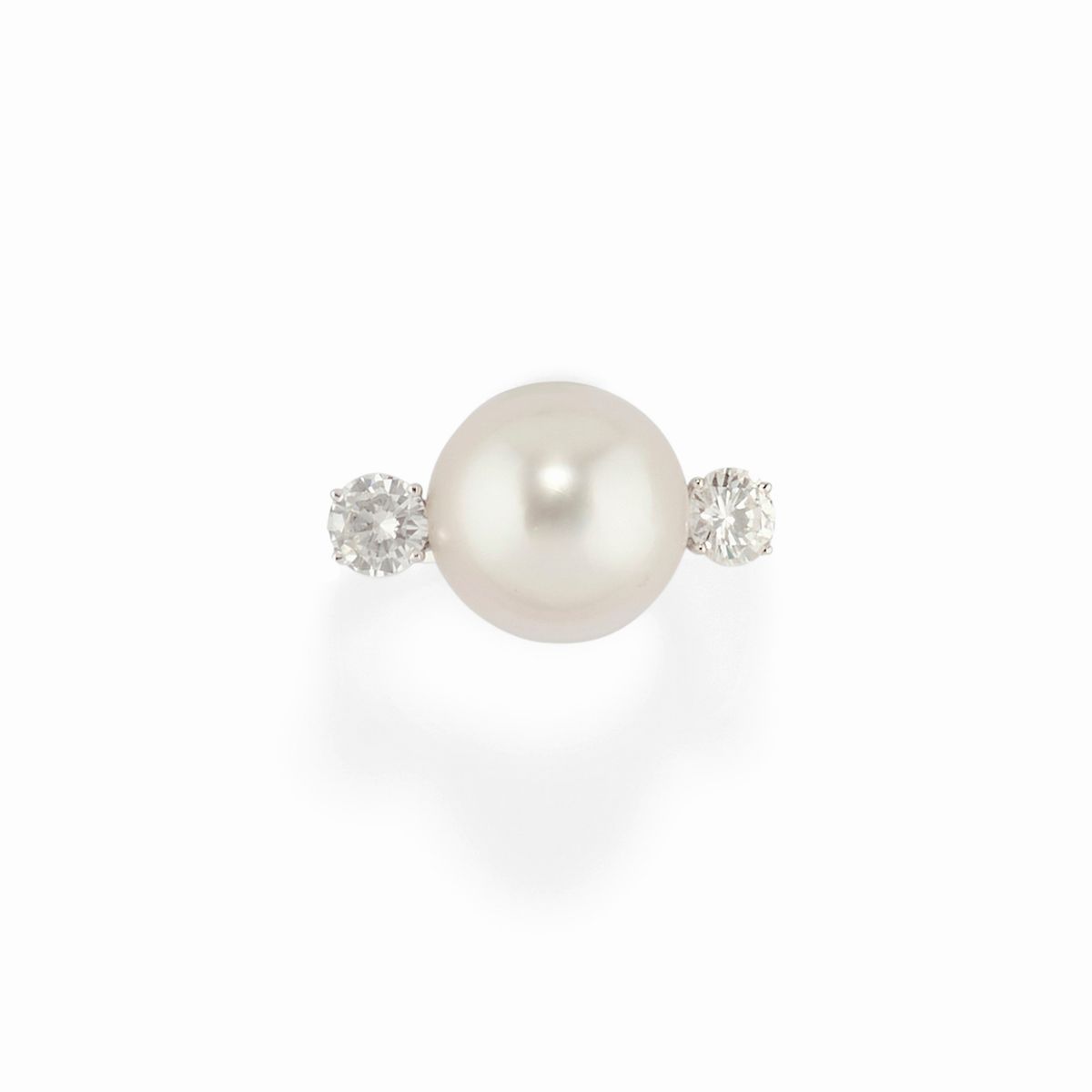 Collana e anello in oro bianco 18K con perle australiane e diamanti
