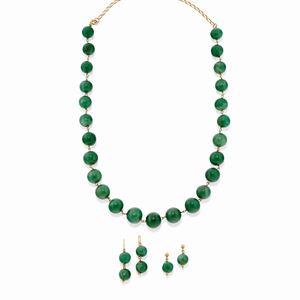 A 18k yellow gold and hard stone necklace and two earrings