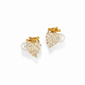 A 18K gold, silver and pearl earrings, Federico Buccellati, with box