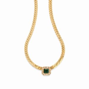 Collana in oro giallo 18K, smeraldo sintetico e diamanti