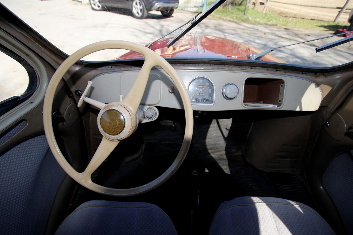 1948 Renault 4cv (renault)