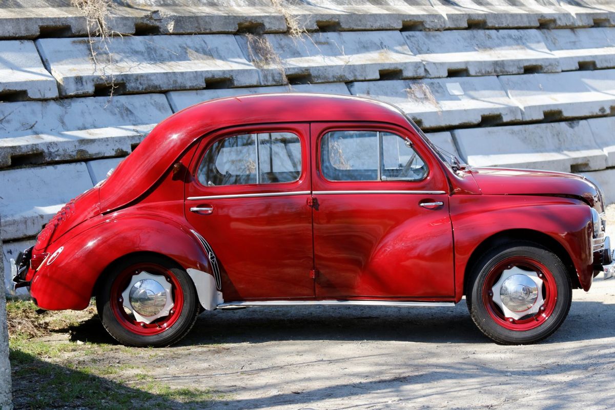 1948 Renault 4cv (renault)