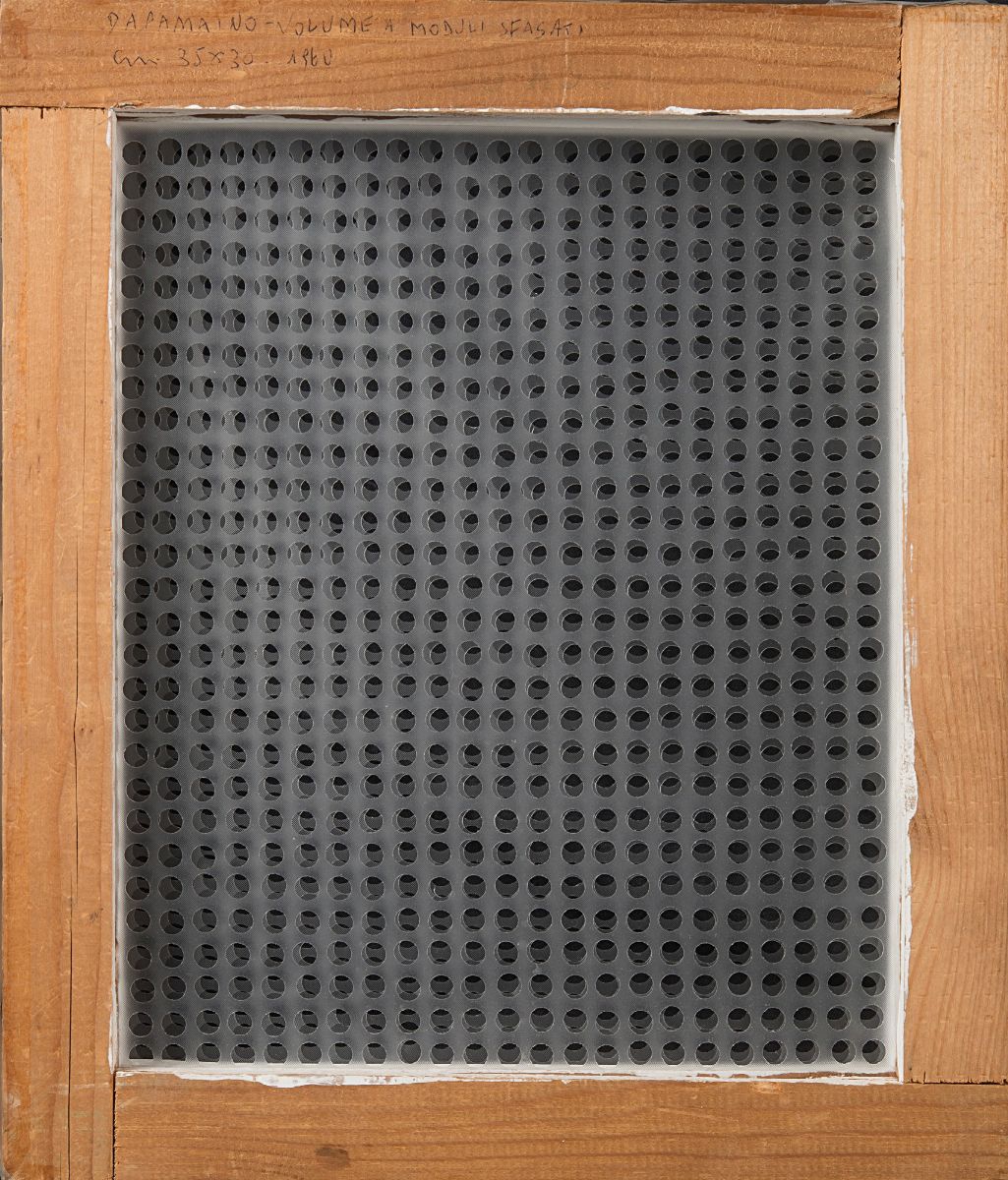Dadamaino - Volume a moduli sfasati, plastica fustellata su doppio telaio