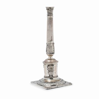 Candeliere monocero in argento, stile impero