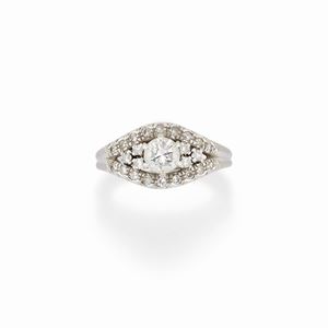 Anello in oro bianco 18K e diamanti 