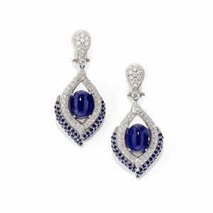  - Orecchini in oro bianco 18K, diamanti e zaffiri