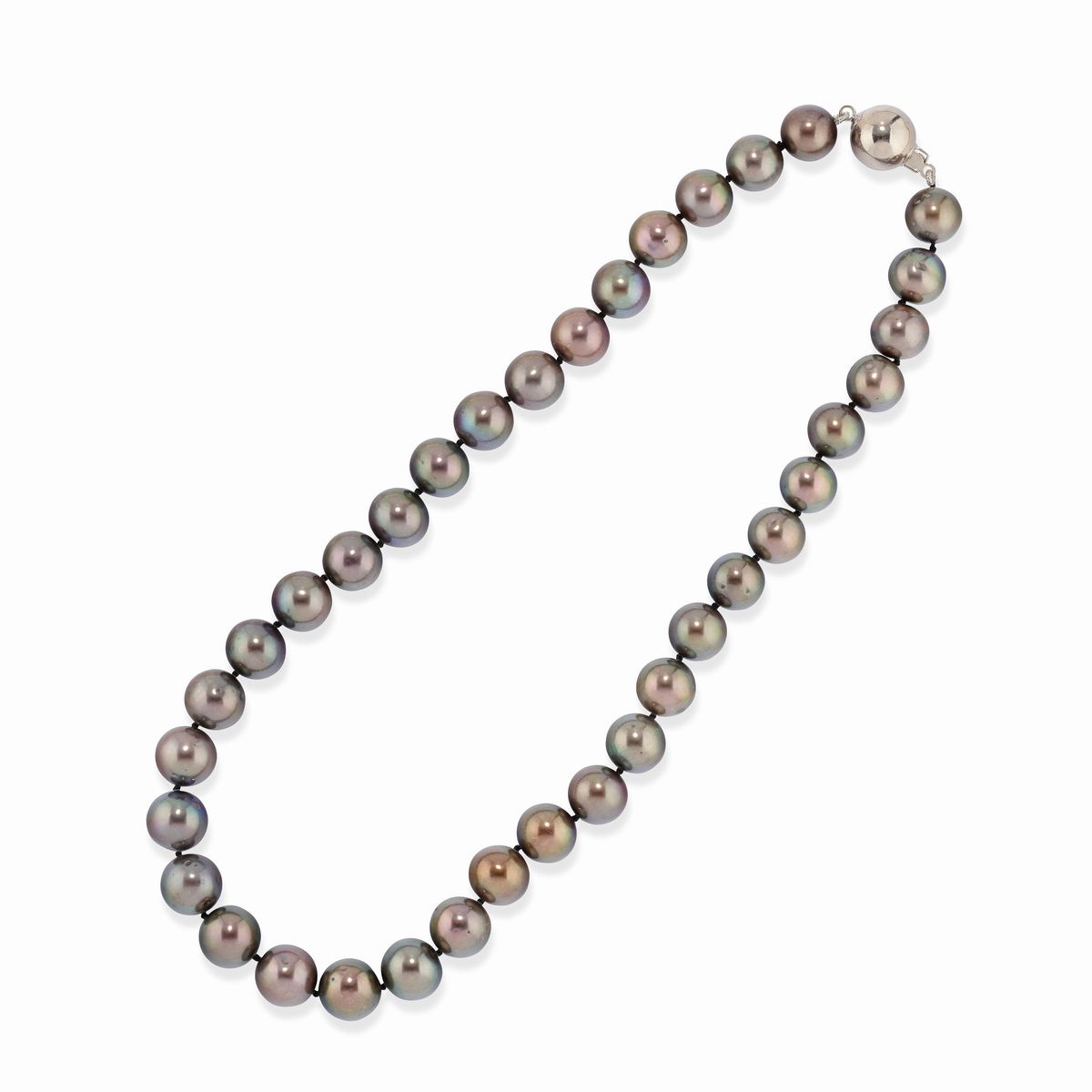 Due collane in perle coltivate e oro bianco 14K