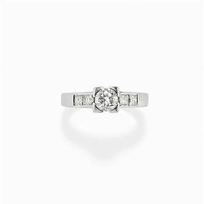 Anello in Oro Bianco 18k e Diamanti