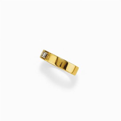 Anello in Oro 18k e Diamante