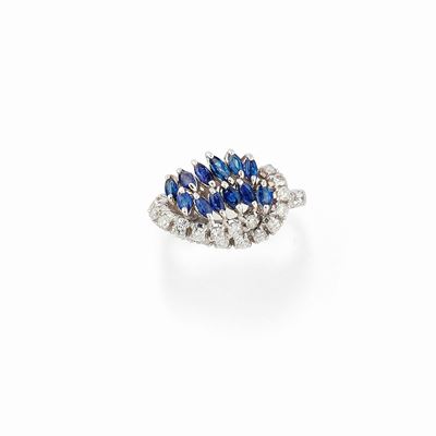 Anello in oro bianco 18K con zaffiri e diamanti