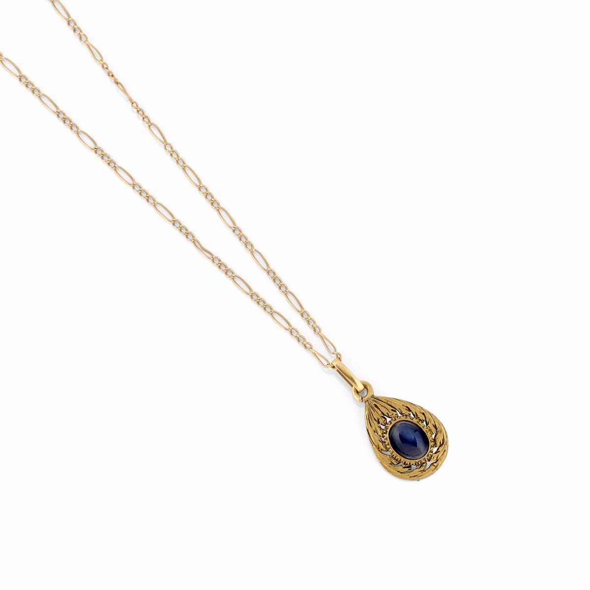 Tre collane e un pendente, oro giallo 18K, smalti e gemme