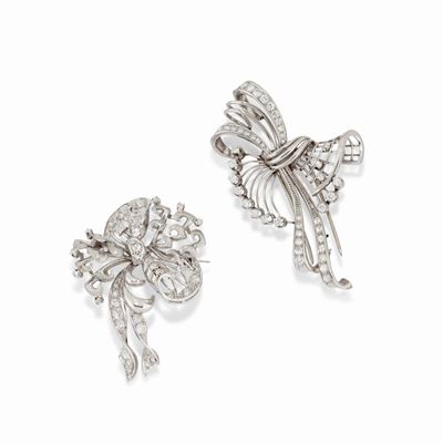 Due spille in oro bianco 18K con diamanti taglio brillante