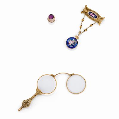 Lorgnette in oro giallo 18K, ditale in oro rosso 9K e monachina con smalti e diamanti