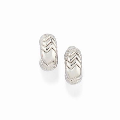 Orecchini in oro bianco 18K, forma bombata con chiusura a clip
