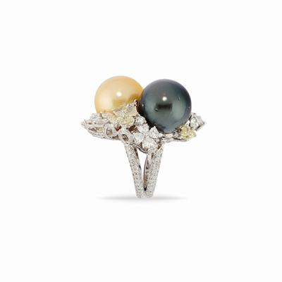 Anello in platino con diamanti e perle coltivate Tahiti
