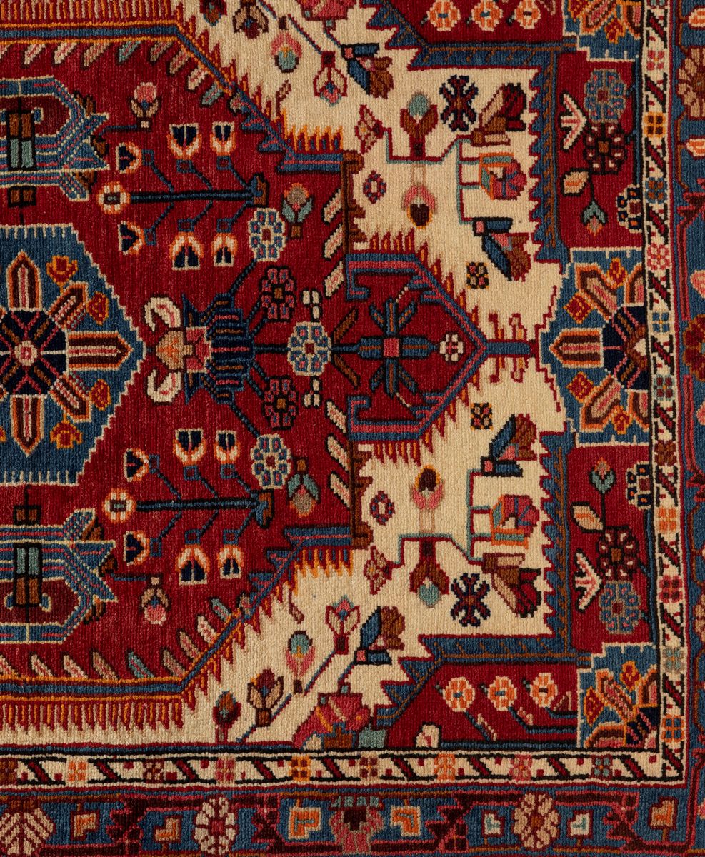 Tappeto Tuyserkan, regione di Hamadan, Persia occidentale, lana su cotone, seconda metà del XX se...