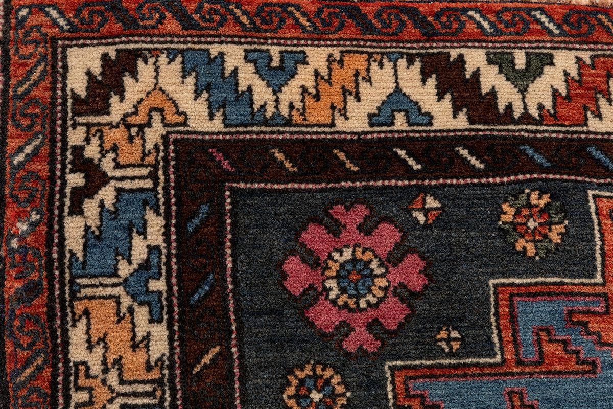 Tappeto Derbendt, Lana su lana, cm 166 x 122, fine XIX secolo