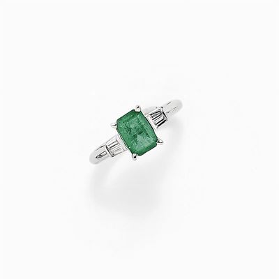 Anello in Oro Bianco 18k, Smeraldo e Diamanti