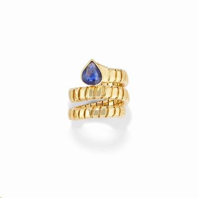 Anello in oro giallo 18K con zaffiro a goccia