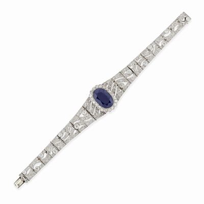 Bracciale in platino con zaffiro ovale ct 11,00 e diamanti antichi ct 7,00