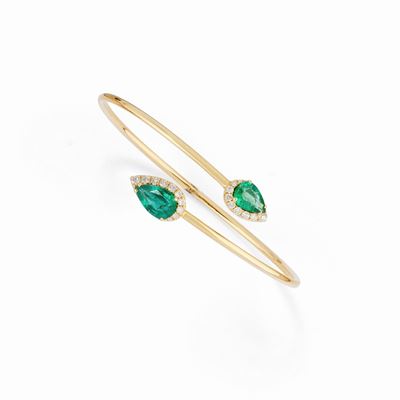 Bracciale in oro giallo 18K con smeraldi taglio goccia e diamanti taglio brillante
