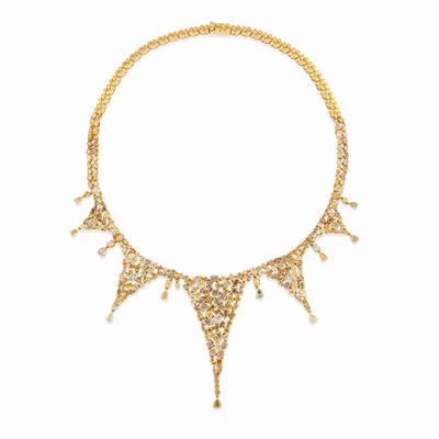 Collana in oro giallo 18K con diamanti fancy, taglio e decorazione a triangoli