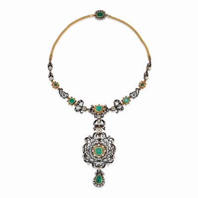 Collana, oro giallo 18K, argento, diamanti e smeraldi, XX secolo