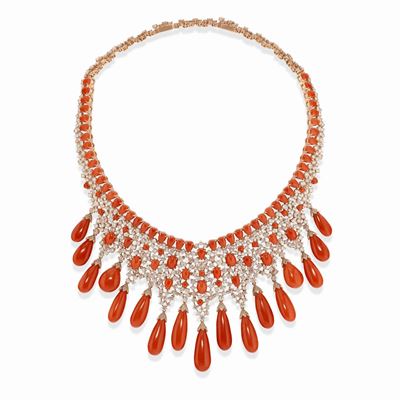 Collana in oro rosa 18K con diamanti e corallo