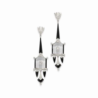 Orecchini in oro bianco 18K con diamanti, cristallo di rocca e onice