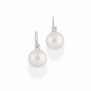  - Orecchini in oro bianco 18K, perle South Sea e diamanti