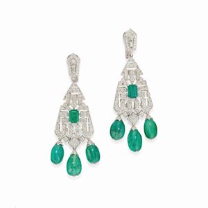  - Orecchini in oro bianco 18K, diamanti e smeraldi