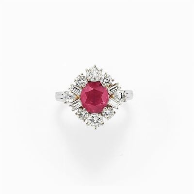 Anello in Oro Bianco 18k, Rubino e Diamanti