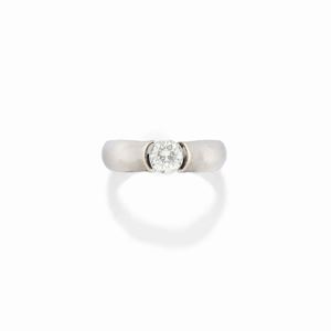 Anello in oro bianco 18K e diamante