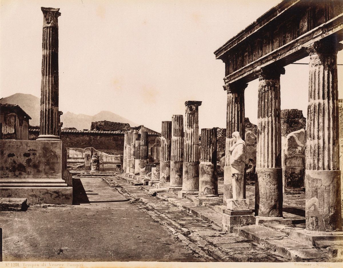 Giorgio Sommer - Pompei. Tempio di Venere e Casa di Cornelio Ruffo