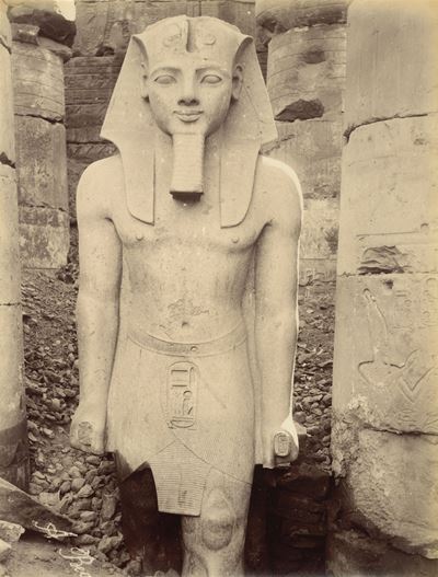 Luxor: Statue di Ramses, stampa all’albumina (anni 1870)
